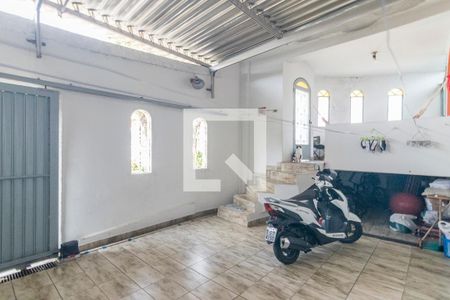 Casa à venda com 300m², 3 quartos e 3 vagas Casa à venda com 300m², 3 quartos e 3 vagasGaragem 2