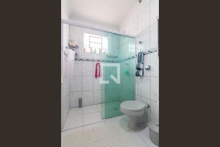 Casa à venda com 300m², 3 quartos e 3 vagas Casa à venda com 300m², 3 quartos e 3 vagasBanheiro