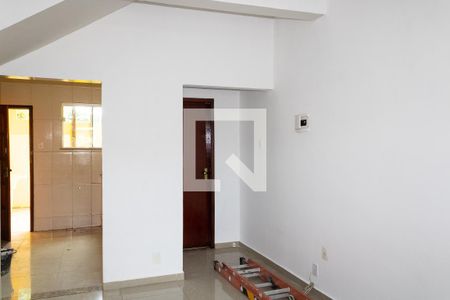 Sala de casa para alugar com 2 quartos, 72m² em Campo Grande, Rio de Janeiro