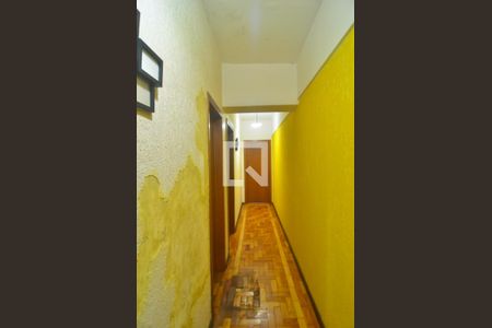 Corredor de apartamento à venda com 2 quartos, 62m² em Marechal Rondon, Canoas