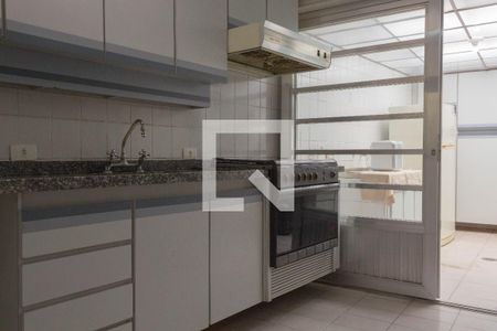 Casa à venda com 431m², 5 quartos e 4 vagasCozinha