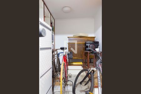 Casa à venda com 431m², 5 quartos e 4 vagasEscritório