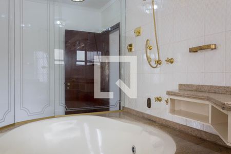 Casa à venda com 431m², 5 quartos e 4 vagasBanheiro da Suíte 1