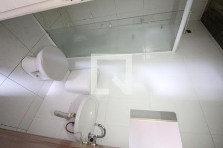 Casa de condomínio à venda com 95m², 3 quartos e 2 vagasBanheiro