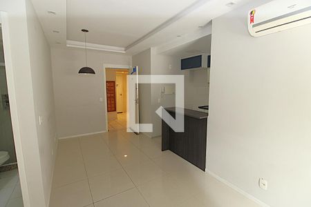 Sala de apartamento para alugar com 2 quartos, 56m² em Del Castilho, Rio de Janeiro