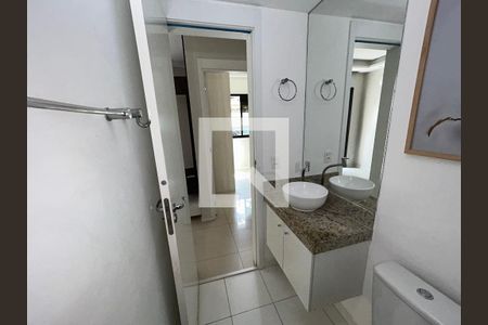 Apartamento à venda com 56m², 2 quartos e 1 vagaBanheiro Social