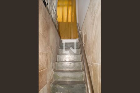 Escada de casa à venda com 3 quartos, 223m² em Vila Medeiros, São Paulo