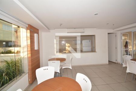 Apartamento para alugar com 55m², 2 quartos e 1 vagaÁrea comum - Salão de festas