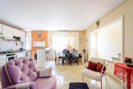 Casa à venda com 240m², 3 quartos e 2 vagasChurrasqueira