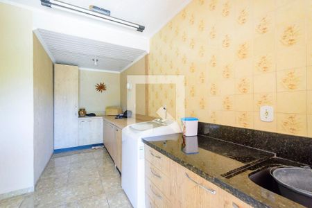 Casa à venda com 240m², 3 quartos e 2 vagasÁrea de Serviço