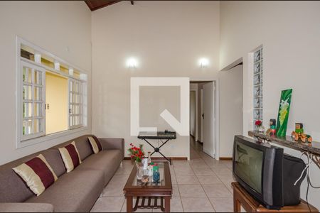 Sala 1 de casa à venda com 3 quartos, 300m² em Vila Odete, Nova Lima