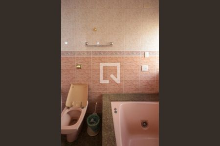 Casa à venda com 400m², 3 quartos e 5 vagasBanheiro da Suíte