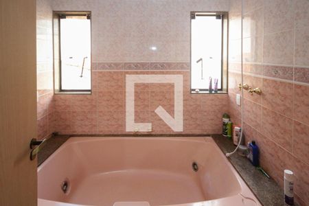 Casa à venda com 400m², 3 quartos e 5 vagasBanheiro da Suíte