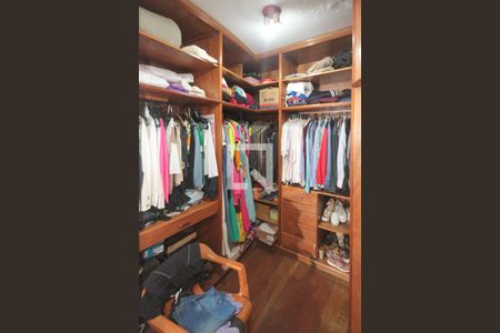 Casa à venda com 400m², 3 quartos e 5 vagasCloset