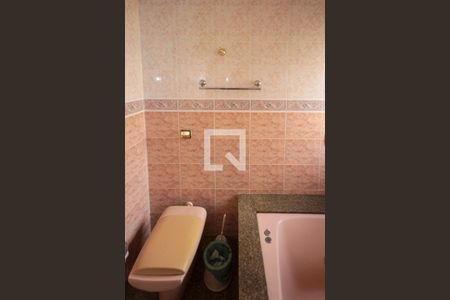 Casa à venda com 400m², 3 quartos e 5 vagasBanheiro da Suíte