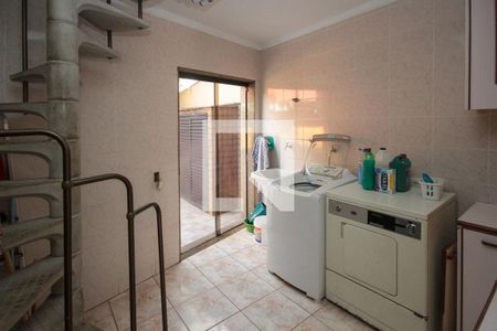 Casa à venda com 400m², 3 quartos e 5 vagasÁrea de Serviço