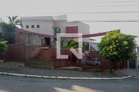 Casa à venda com 400m², 3 quartos e 5 vagasFachada