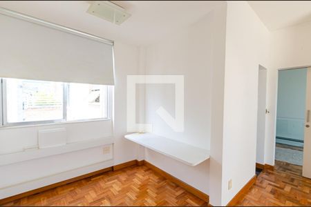Apartamento para alugar com 320m², 6 quartos e 1 vagaQuarto
