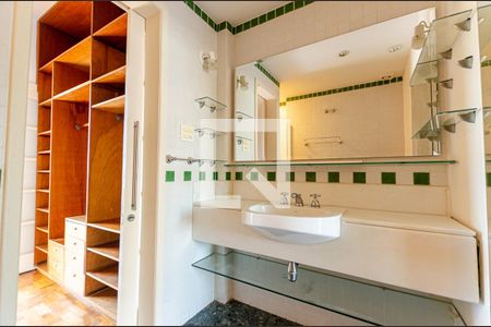 Apartamento para alugar com 320m², 6 quartos e 1 vagaBanheiro