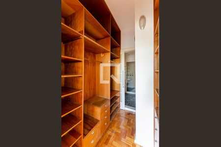 Apartamento para alugar com 320m², 6 quartos e 1 vagaQuarto