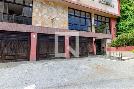 Apartamento para alugar com 320m², 6 quartos e 1 vagaFachada