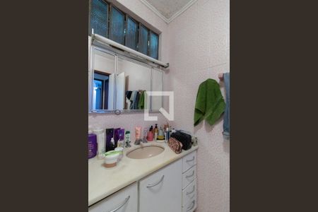 Casa à venda com 1800m², 3 quartos e 6 vagas Casa à venda com 1800m², 3 quartos e 6 vagasBanheiro