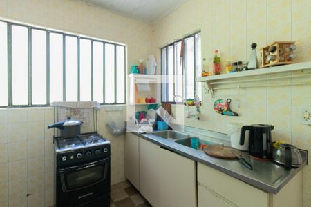 Casa à venda com 1800m², 3 quartos e 6 vagas Casa à venda com 1800m², 3 quartos e 6 vagasCozinha