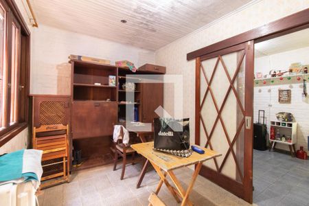 Casa à venda com 1800m², 3 quartos e 6 vagas Casa à venda com 1800m², 3 quartos e 6 vagasSala de Jantar