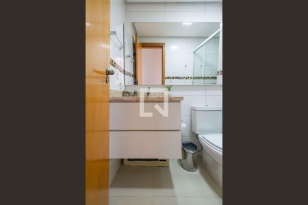 Apartamento para alugar com 70m², 2 quartos e 2 vagasBanheiro Corredor