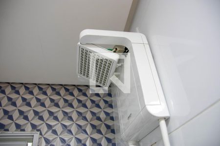 Banheiro de apartamento à venda com 1 quarto, 32m² em Vila Isolina Mazzei, São Paulo