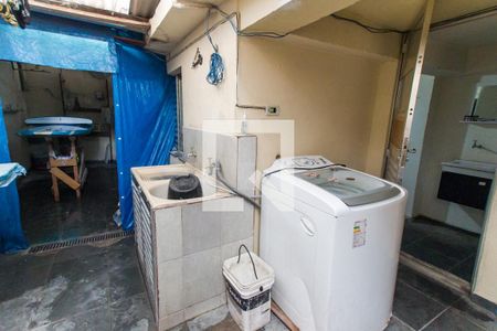 Casa à venda com 130m², 3 quartos e 1 vagaÁrea de Serviço