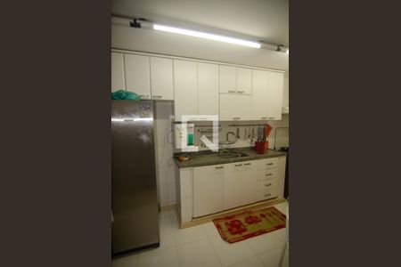 Apartamento à venda com 150m², 3 quartos e 2 vagasCozinha