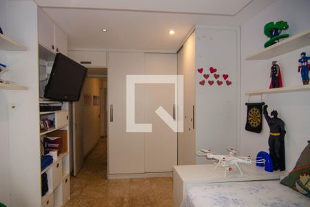 Apartamento à venda com 150m², 3 quartos e 2 vagasQuarto 2
