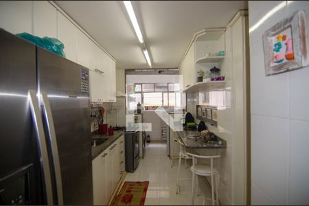 Apartamento à venda com 150m², 3 quartos e 2 vagasCozinha