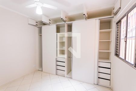 Casa para alugar com 71m², 2 quartos e 2 vagasArmário