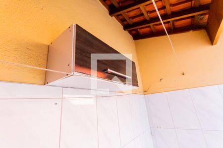 Casa para alugar com 71m², 2 quartos e 2 vagasArmário