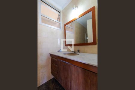 Banheiro da Suíte de apartamento para alugar com 3 quartos, 94m² em Centro, Campinas