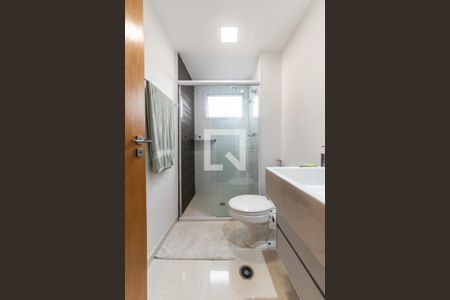 Apartamento à venda com 150m², 3 quartos e 3 vagas Apartamento à venda com 150m², 3 quartos e 3 vagasBanheiro da Suíte 2