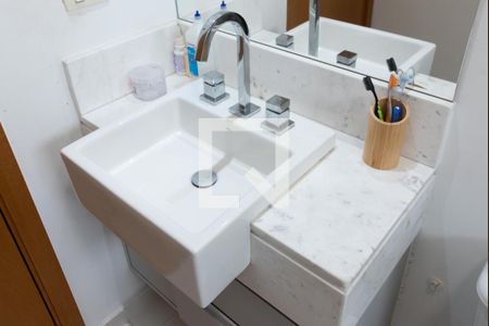 Apartamento à venda com 150m², 3 quartos e 3 vagas Apartamento à venda com 150m², 3 quartos e 3 vagasBanheiro da Suíte 1