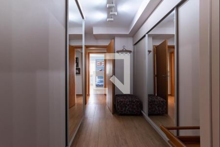 Apartamento à venda com 150m², 3 quartos e 3 vagas Apartamento à venda com 150m², 3 quartos e 3 vagasCloset - Suíte 3