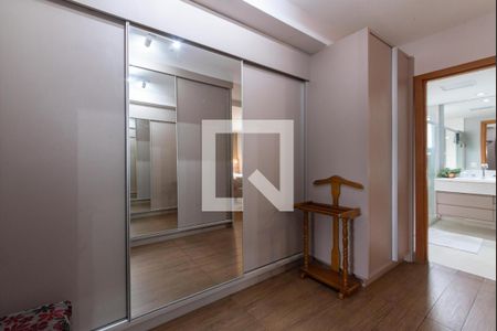 Apartamento à venda com 150m², 3 quartos e 3 vagas Apartamento à venda com 150m², 3 quartos e 3 vagasCloset - Suíte 3