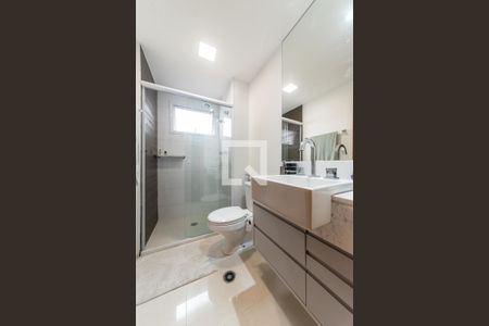 Apartamento à venda com 150m², 3 quartos e 3 vagas Apartamento à venda com 150m², 3 quartos e 3 vagasBanheiro da Suíte 2