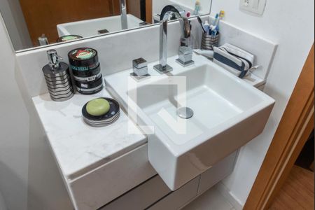 Apartamento à venda com 150m², 3 quartos e 3 vagas Apartamento à venda com 150m², 3 quartos e 3 vagasBanheiro da Suíte 2