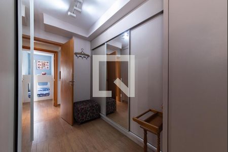 Apartamento à venda com 150m², 3 quartos e 3 vagas Apartamento à venda com 150m², 3 quartos e 3 vagasCloset - Suíte 3