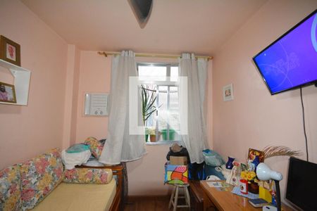 Quarto 2 de apartamento para alugar com 2 quartos, 75m² em Olaria, Rio de Janeiro