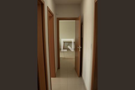 Corredor de apartamento para alugar com 3 quartos, 89m² em Tabajaras, Uberlândia