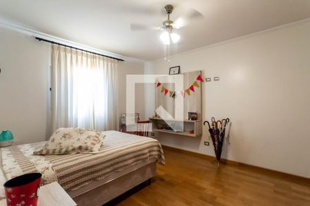 Casa à venda com 220m², 3 quartos e 4 vagasSuíte 3