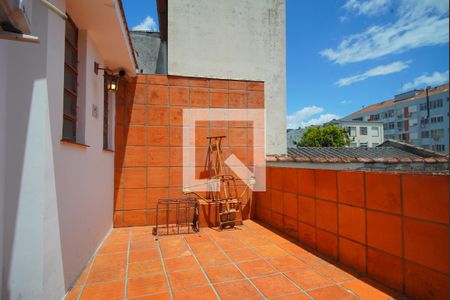 Casa à venda com 200m², 3 quartos e 2 vagasTerraço