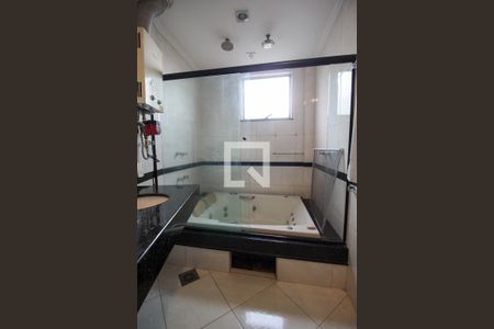 Apartamento à venda com 145m², 3 quartos e 2 vagasBanheiro da Suíte