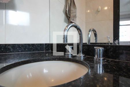 Apartamento à venda com 145m², 3 quartos e 2 vagasBanheiro da Suíte